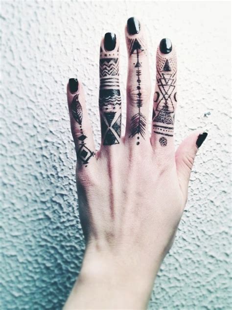 101 Awesome Hand Tattoos That Will Inspire you to Get Inked