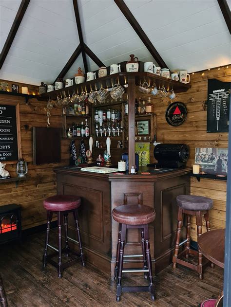 This Couple Builds A Mini Pub In A Garden Stuns People With Its