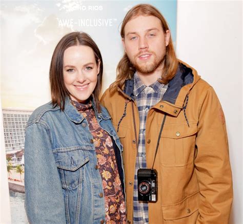 Jena Malone Welcomes First Child Baby Boy Ode Mountain First Photo