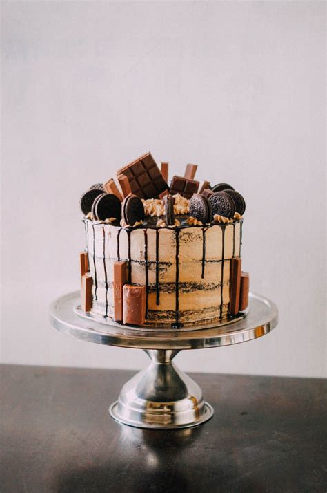 Buying a birthday cakes for him is very convenient with us. Mr R's 30! - Birthday cake - (Nutella buttercream recipe ...