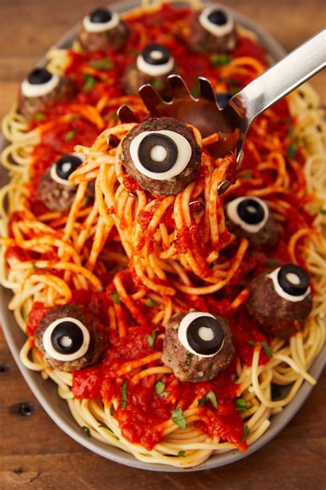 40 Fun Halloween Dinner Ideas For Trick Or Treaters And Adults Halloween Food Dinner