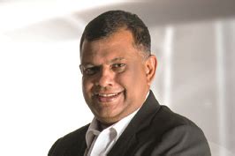 Tony fernandes is known to be the charismatic ceo of air asia. Leadership Team