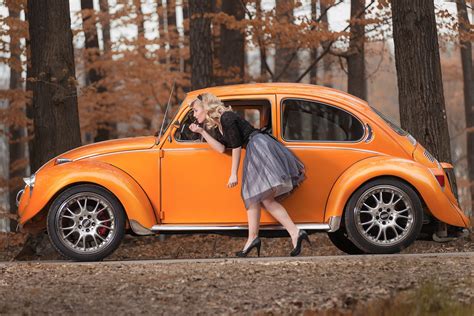 Wallpaper Wanita Model Volkswagen Beetle Roda Kendaraan Darat