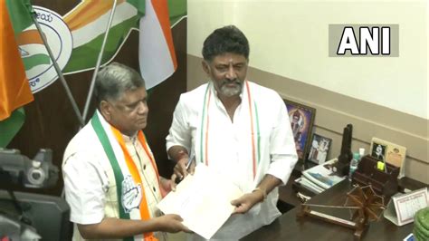 Ani On Twitter Karnataka Congress President Dk Shivakumar Gives The B Form To Jagadish