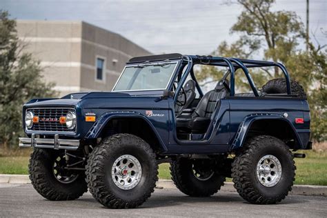 Pin By Travis Smith On Early Broncos Ford Bronco Truck Accessories Ford Classic Ford Trucks