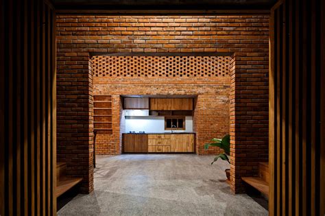 A Creative Brick House Controls The Interior Climate And Looks Amazing