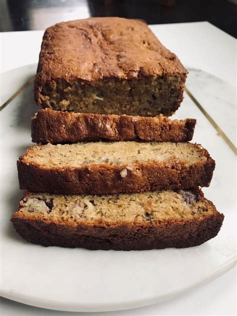 Bake bananas into sweet loaves of goodness, with nuts, chocolate, or plain and delicious. Super Moist One Bowl Banana Bread - Life Love Larson