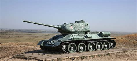 T 34 The Fierce Russian Tank That Crushed Hitler And Won World War Ii