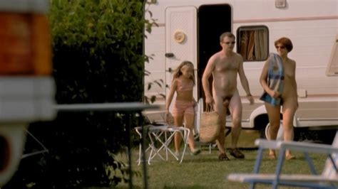 Nude Video Celebs Movie Fais Moi Des Vacances