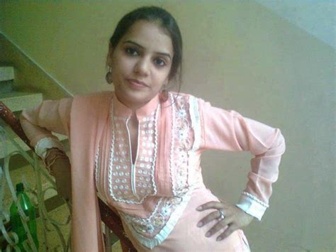 Beautiful Desi Sexy Girls Hot Videos Cute Pretty Photos Pakistani Desi Housewife Beautiful