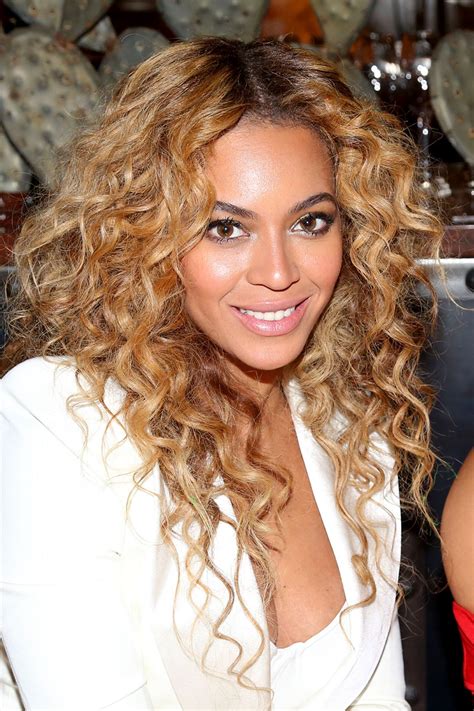The Complete Evolution Of Beyoncés Hair Beyonce Blonde Hair Hair