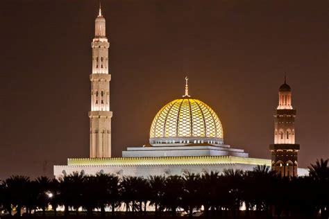 مسجد السلطان قابوس الأكبر أيقونة سلطنة عمان طقس العرب