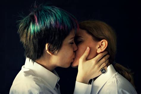 Foto Profissional Gratuita De Afeição Amor Beijando