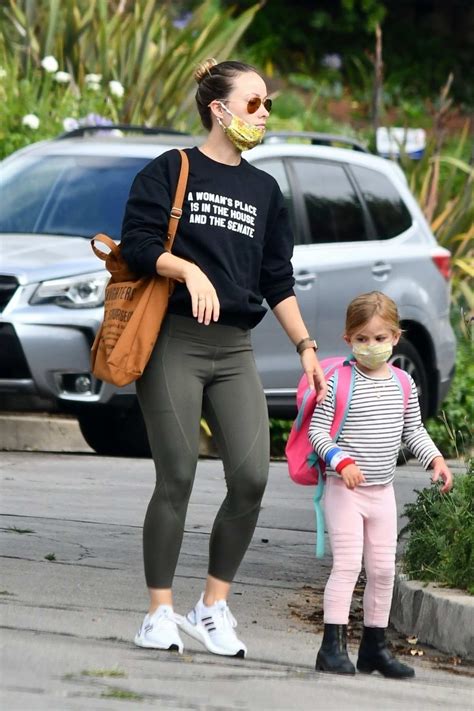 Olivia Wilde Takes Her Kids To A Reading Club In Silverlake California