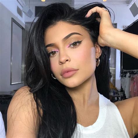 Kylie Jenner Makeup Routine Tutorial Saubhaya Makeup