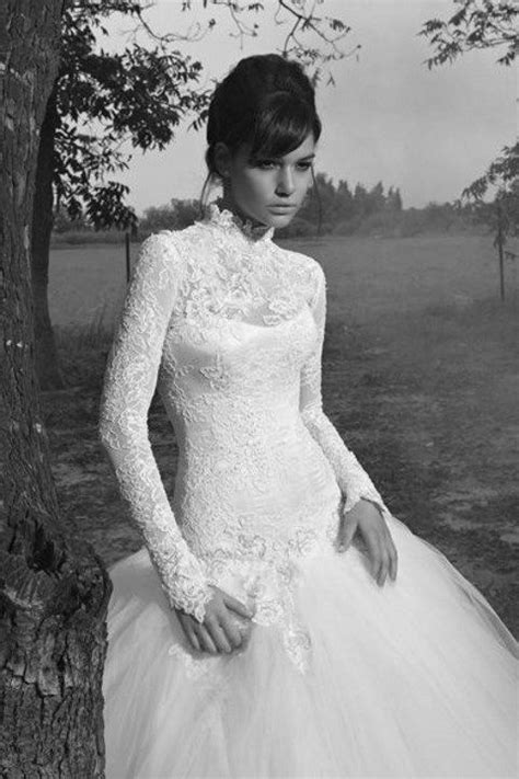 20 Turtleneck Wedding Dresses For Modest Brides Turtleneck Wedding Dress Wedding Dress Types