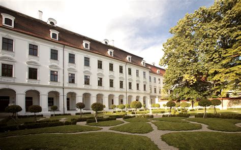 The botanischer garten augsburg 10 hectares is a municipal botanical garden located at dr ziegenspeck weg 10 augsburg bavaria germany it is open daily. Schaezlerpalais - Stadt Augsburg