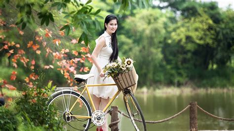 Girl With A Bicycle Hd Wallpaper Hd Latest Wallpapers