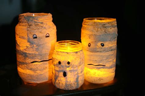 15 Cute Mummy Themed Halloween Crafts