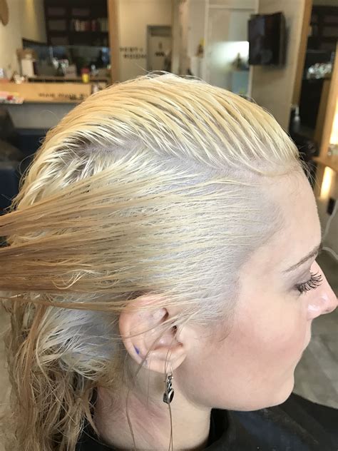 How To Fix Bleached Hair That Turned Yellow At Home