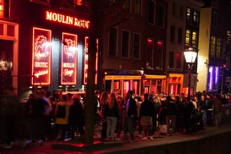 Amsterdam To Move Red Light District To Curb Overtourism