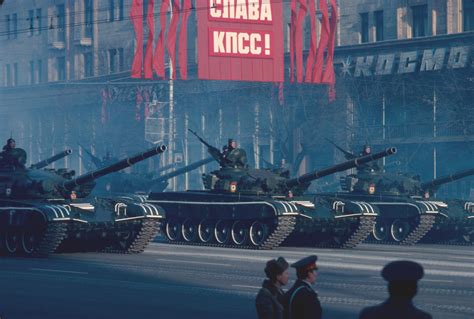 Eastern Bloc Militaries — Soviet T 72 Tanks On Parade In Moscow 1983