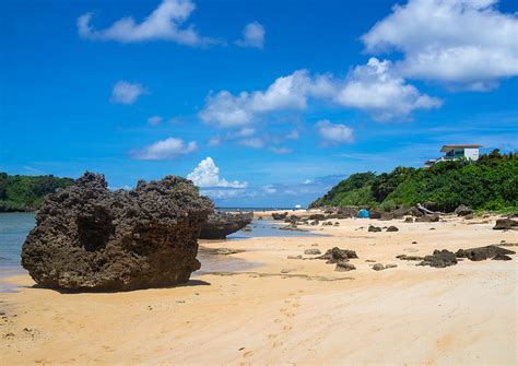 Hoshizuna Beach Yaeyama Islands Iriomote Japan © Eric L Flickr