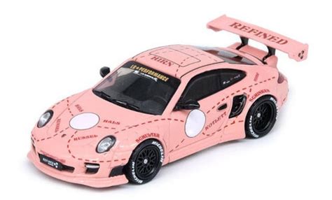 Miniature Porsche 997 1 64 INNO64 911 Liberty Walk Rose Pink Pig