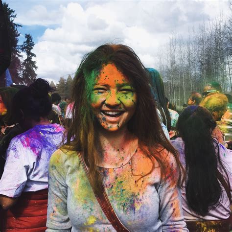 Holi Color Festival In Marymont Park Seattle Find Me On Instagram