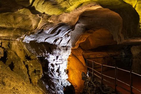 Howe Caverns Unforgettable Adventure In Upstate Ny
