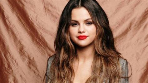 Selena Gomez Sorprende Con Nuevo Look Poresto