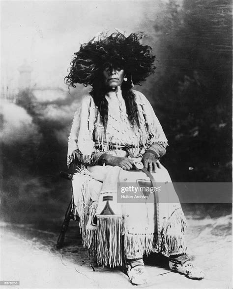 A Native American Blood Indian Female Shaman Photo Dactualité Getty
