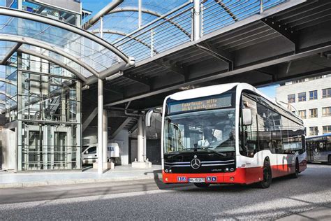 Hamburger Hochbahn Stockt Emissionsfreie Flotte Auf 530 Neue