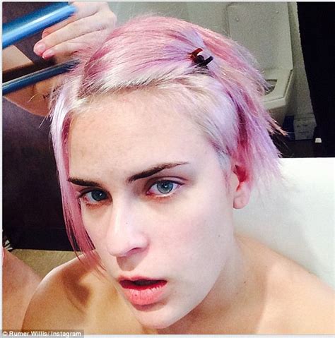 Tallulah Willis Shaves Her Head With A Pair Of Clippers Daily Mail Online