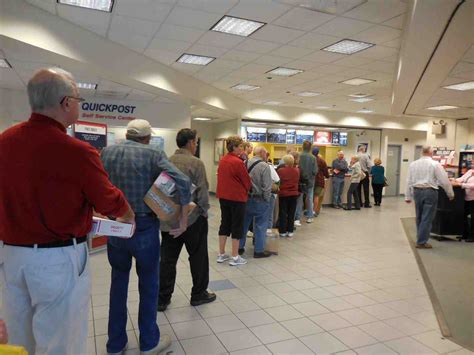 Local Postal Customers Face Long Lines As Christmas Deadline Nears
