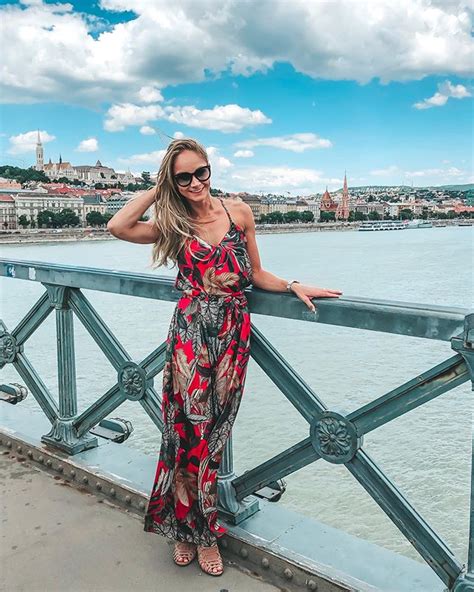 Krisztina Polgar Polgarkriszta Instagram F Nyk Pek S Vide K Modestil