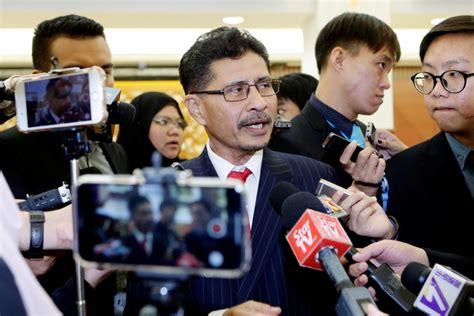 He is a member of the people's justice party (pkr) in the pakatan rakyat opposition coalition. Ada 'tangan-tangan langit' halang Anwar jadi PM | Politik ...