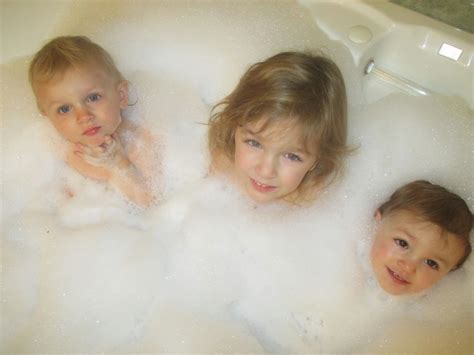 The Guadagno Girls Marnie Simone Brynn Talk About A Bubble Bath