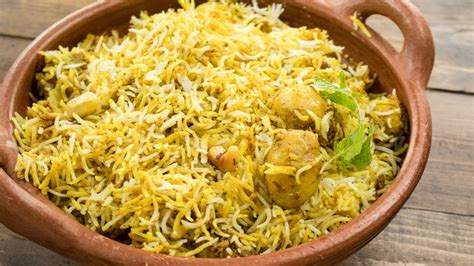 Aloo Dum Biryani Recipe How To Make Dum Potato Biryani Recipe