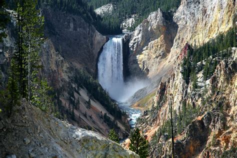 World Travel Places Yellowstone National Park