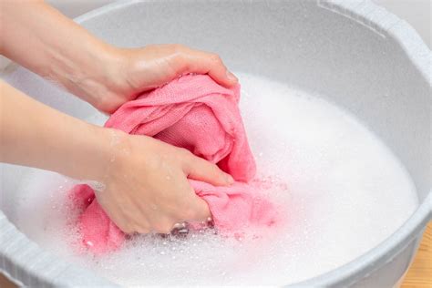 Cómo lavar la ropa para que dure más y mejor