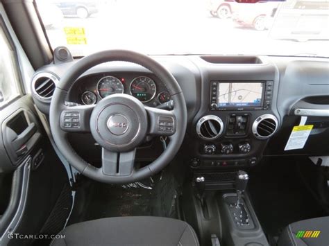 Learn more about the 2014 jeep wrangler rubicon x interior including available seating, cargo capacity, legroom, features, and more. 2014 Bright White Jeep Wrangler Unlimited Rubicon 4x4 ...