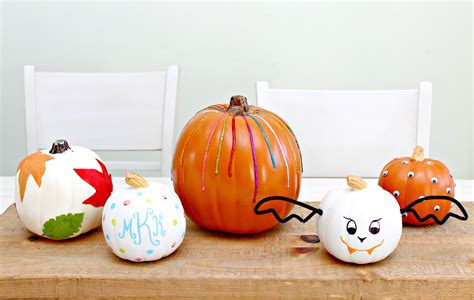 These creative pumpkin decorating ideas will make your front porch look full of fall. No Carve Pumpkin Decorating Ideas - Mom 4 Real