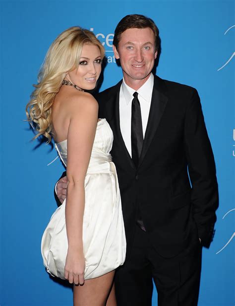 Wayne gretzky probably isn't all that surprised that his daughter paulina gretzky turned out to be gorgeous. Why Paulina Gretzky's Instagram Photos Aren't a Big Deal - Paulina Gretzky - Zimbio