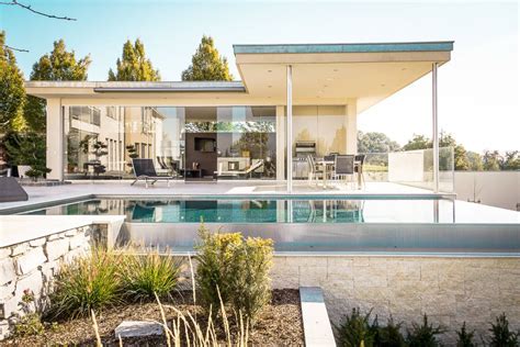 Dabei bietet huf haus viel mehr als ein gebautes haus oder klassisches einfamilienhaus: Modernes Traumhaus mit viel Glas | Style at home ...