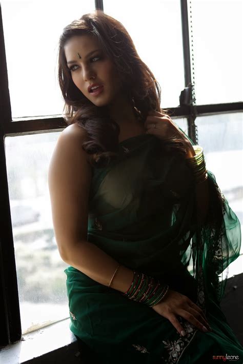 Eshowbiz Sunny Leone In Saree