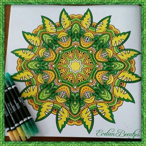 Dit is een directe download kleuren pagina. Kleuren voor volwassenen. Het derde enige echte mandala ...