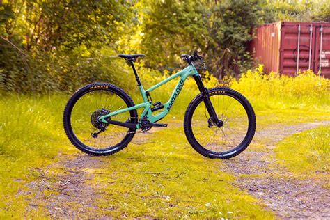 It was here that surfing was first brought to the mainland by hawaiian royalty. Santa Cruz Megatower im Trailtest » INSIDE Mountainbike ...