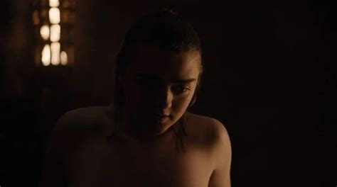 Maisie Williams Nude And Sexy Collection The Fappening