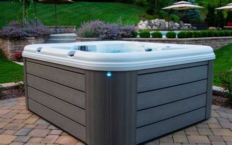 Shop Hot Tubs For Sale Jacuzzi® Hot Tubs Nordic Hot Tubs And More